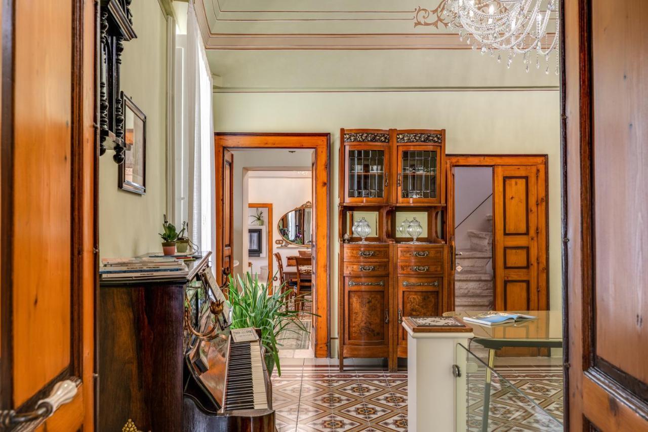 Bed and Breakfast Palazzo Stunis - Dimora Di Charme Остуні Екстер'єр фото