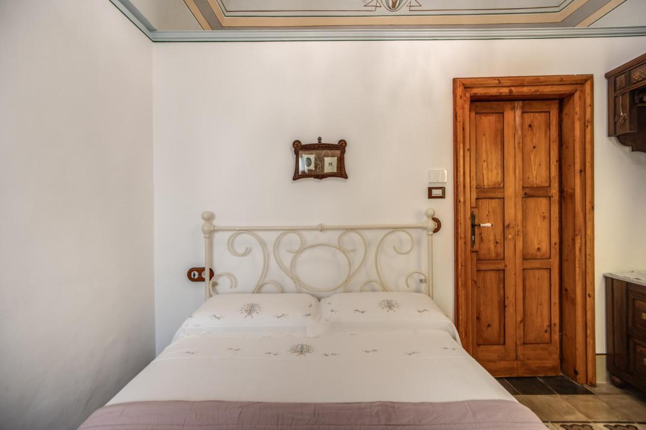 Bed and Breakfast Palazzo Stunis - Dimora Di Charme Остуні Екстер'єр фото