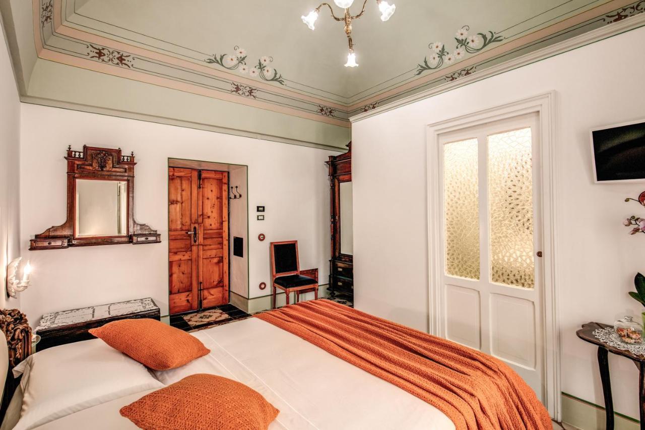 Bed and Breakfast Palazzo Stunis - Dimora Di Charme Остуні Екстер'єр фото