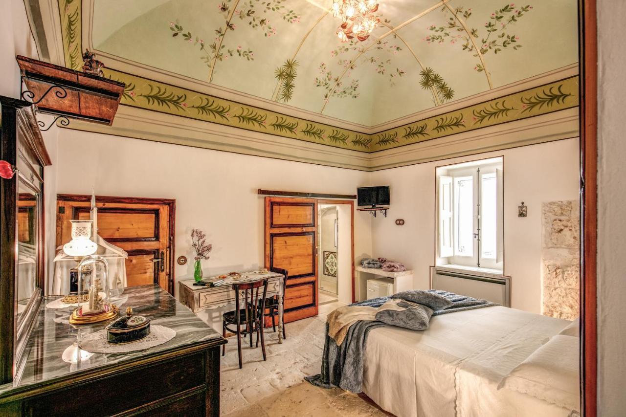 Bed and Breakfast Palazzo Stunis - Dimora Di Charme Остуні Екстер'єр фото