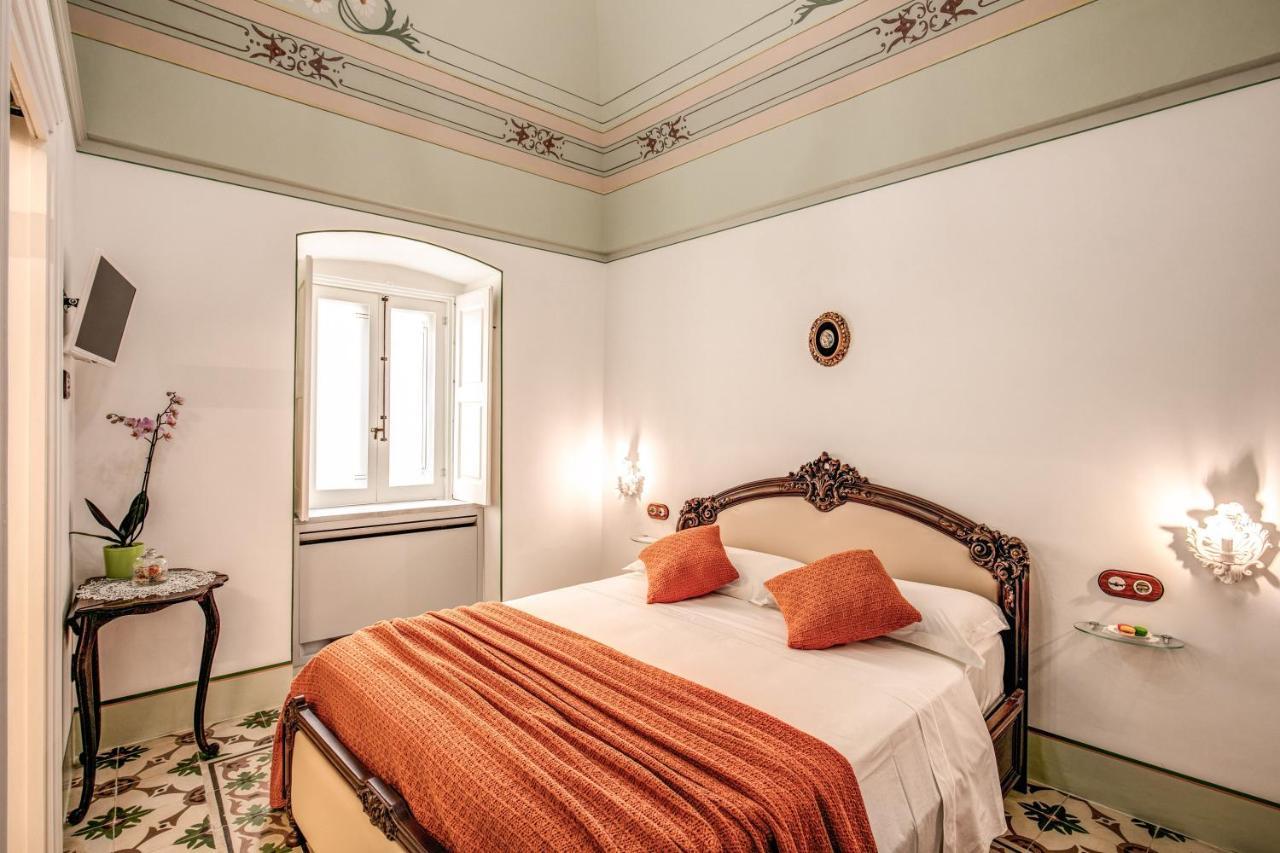 Bed and Breakfast Palazzo Stunis - Dimora Di Charme Остуні Екстер'єр фото
